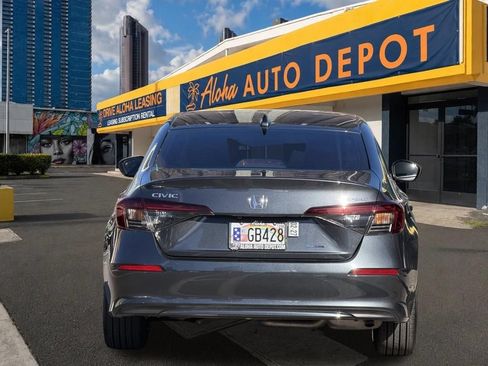 Used 2025 Honda Civic Sport image 3