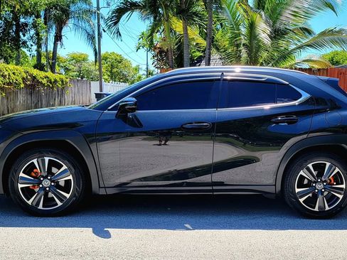 Used 2021 Lexus UX 200 w/ Accessory Package (Z2) FWD image 9