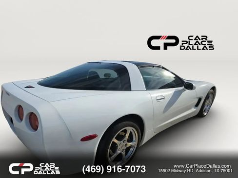 Used 2004 Chevrolet Corvette Coupe w/ Preferred Equipment Group RWD image 6