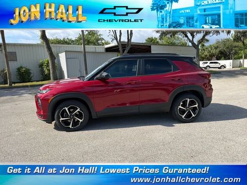 Used 2021 Chevrolet TrailBlazer RS w/ Technology Package FWD image 3