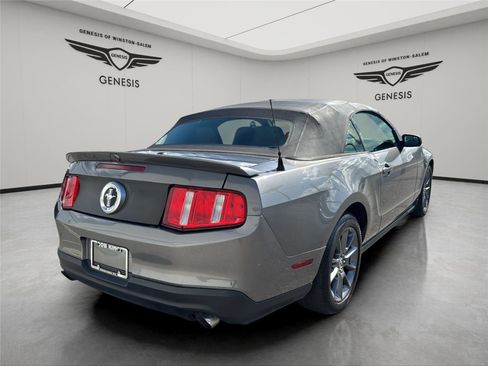 Used 2011 Ford Mustang Premium w/ 203A Rapid Spec Order Code image 5