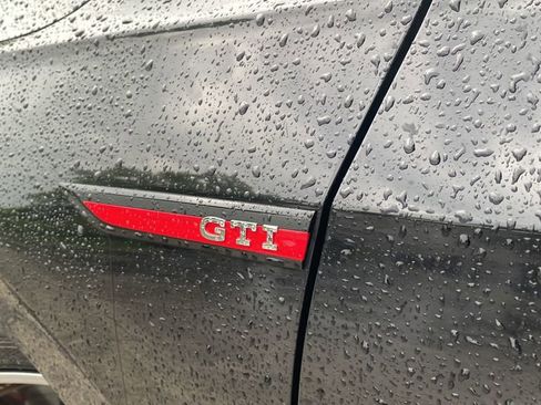 Used 2024 Volkswagen GTI SE FWD image 44