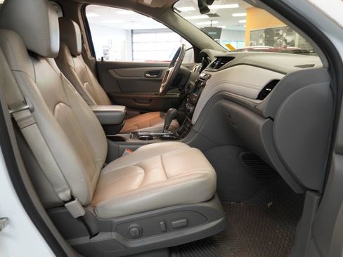 Used 2016 Chevrolet Traverse LT AWD/4WD image 37