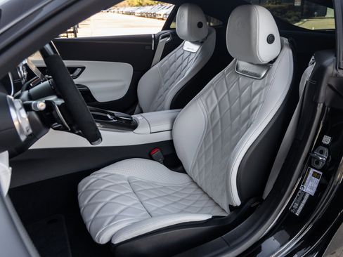 Used 2025 Mercedes-Benz AMG GT 63 image 25