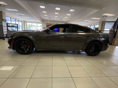 Used 2022 Dodge Charger SRT Hellcat RWD image 9