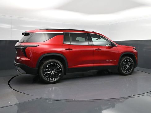 New 2026 Chevrolet Traverse LT w/ Sun and Wheel Package FWD image 8