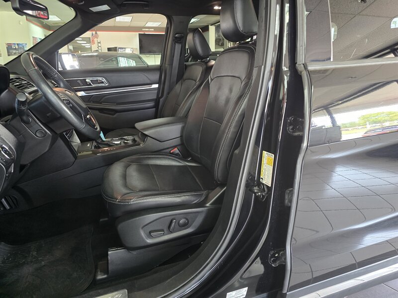 Used 2019 Ford Explorer Limited w/ Class III Trailer Tow Package AWD/4WD image 9