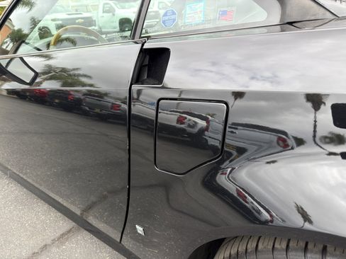 Used 2006 Cadillac XLR RWD image 45