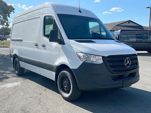 New 2025 Mercedes-Benz Sprinter 2500 image 8