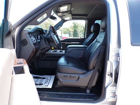 Used 2013 Ford F350 Platinum w/ FX4 Off Road Pkg image 35