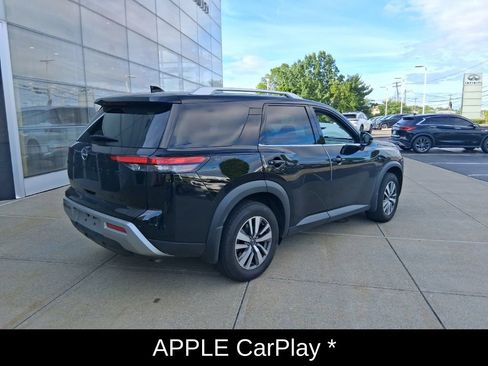 Used 2022 Nissan Pathfinder SL w/ Lighting Package (N92) AWD/4WD image 3