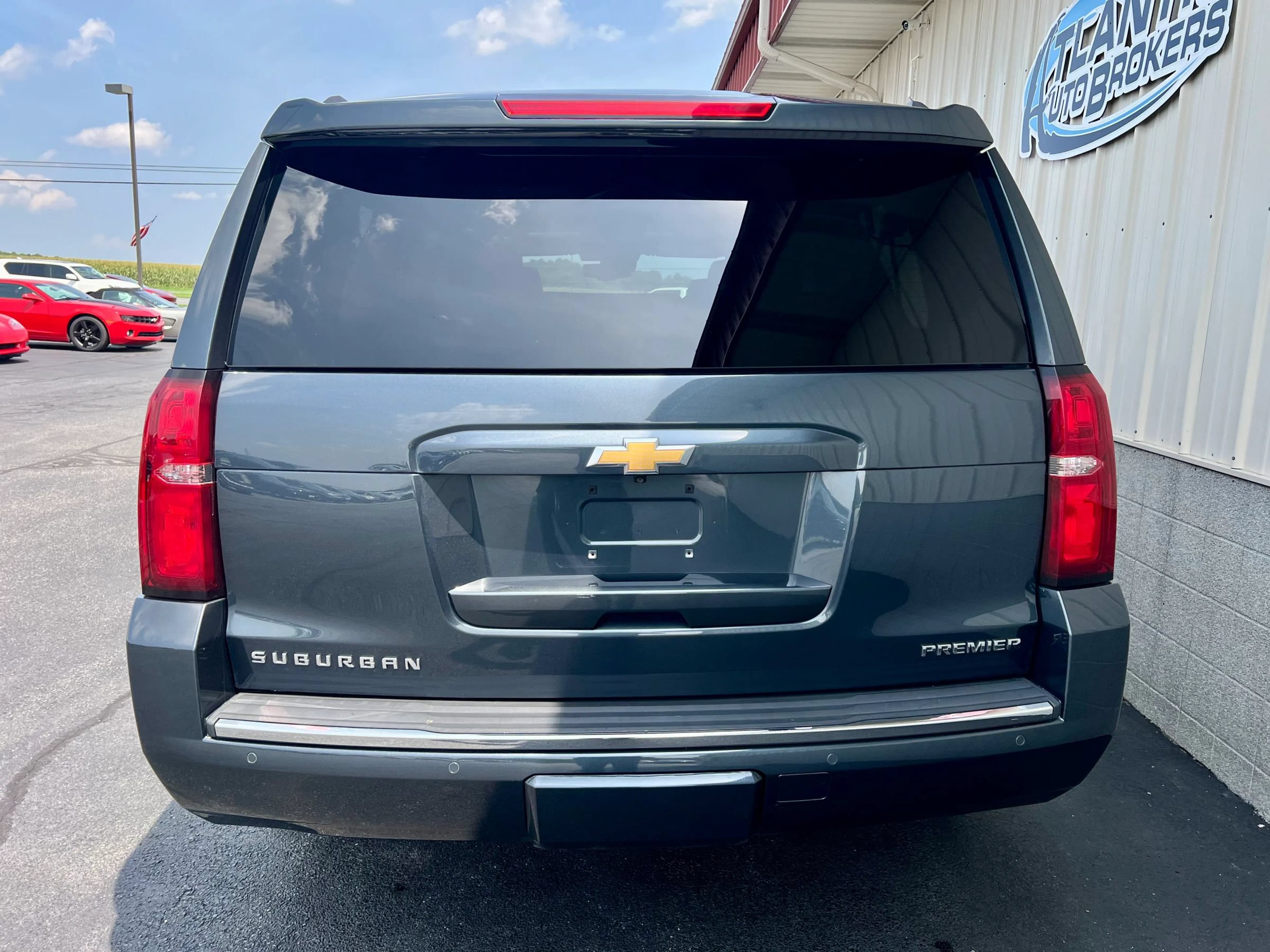 Used 2020 Chevrolet Suburban Premier AWD/4WD image 4