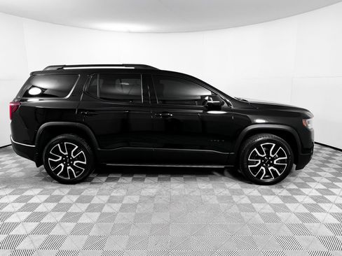 Used 2021 GMC Acadia SLT w/ Elevation Edition image 8