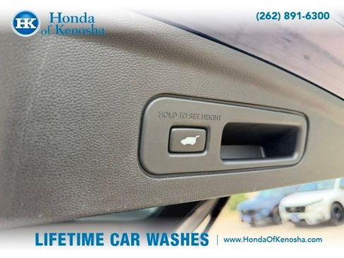 Used 2022 Acura MDX SH-AWD w/ Technology Package image 15