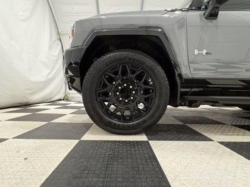 Used 2025 GMC Hummer EV 2X image 11