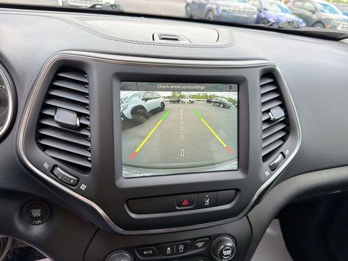 Used 2022 Jeep Cherokee Latitude Lux AWD/4WD image 24