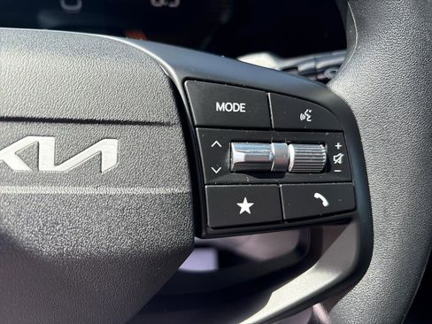 Used 2025 Kia K4 FWD image 18