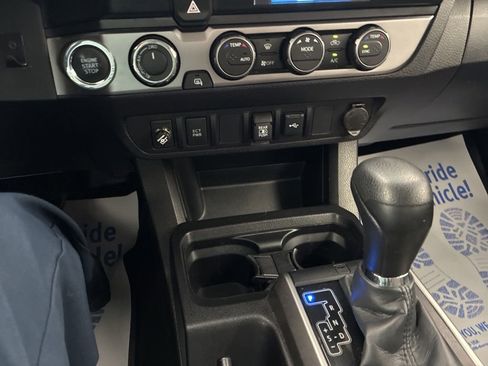 Used 2023 Toyota Tacoma SR5 AWD/4WD image 35