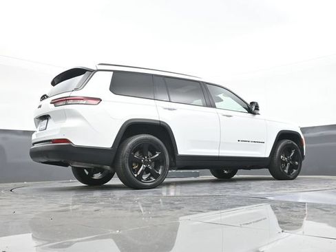 Used 2023 Jeep Grand Cherokee L Laredo AWD/4WD image 51