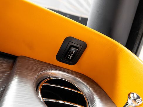 Used 2019 Rolls-Royce Phantom Sedan image 25