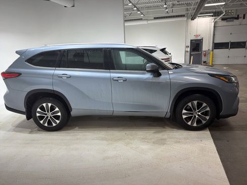 Used 2023 Toyota Highlander L image 8