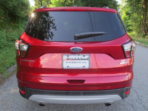 Used 2017 Ford Escape SE w/ Equipment Group 201A AWD/4WD image 6