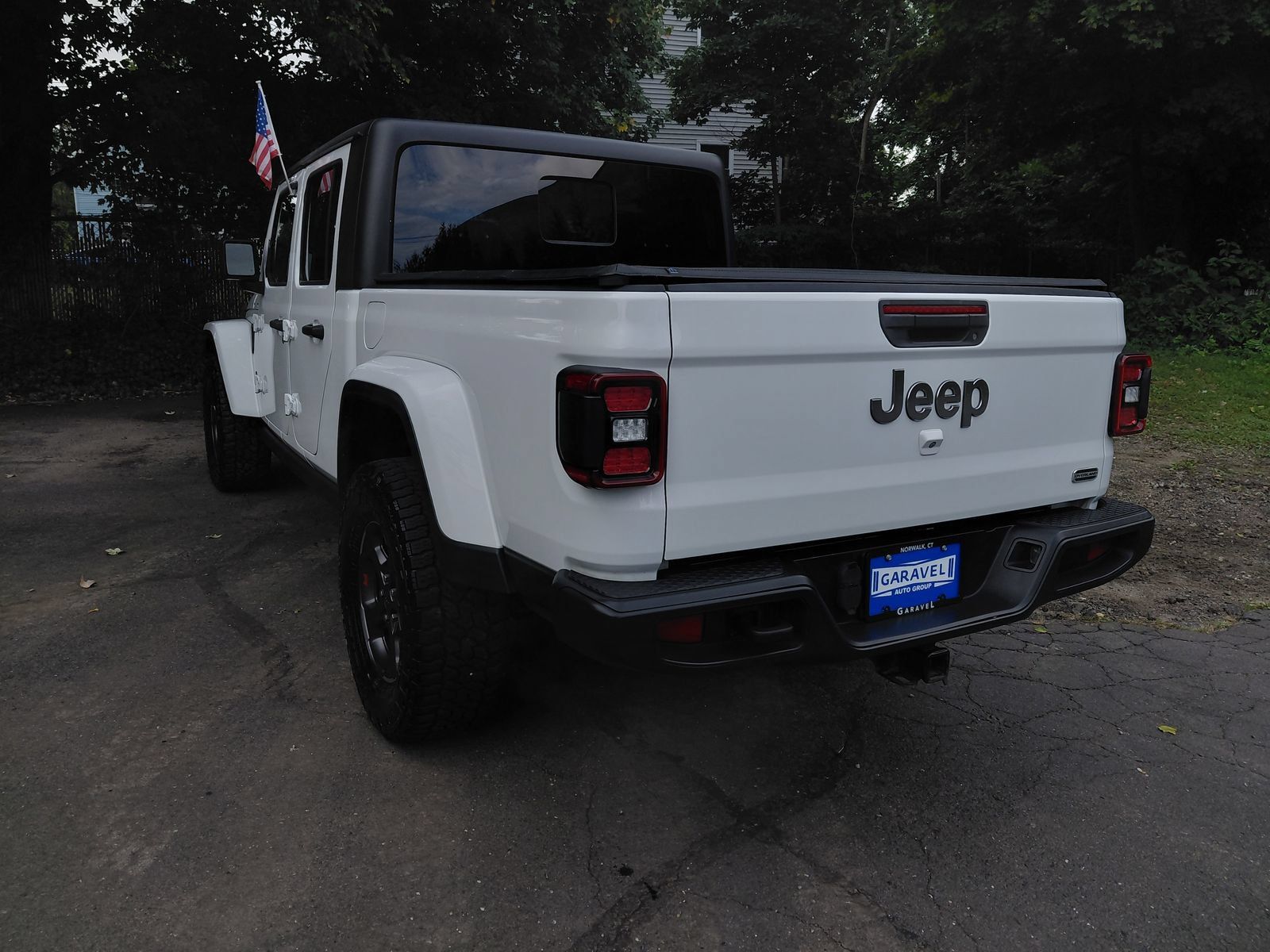 Used 2020 Jeep Gladiator Overland AWD/4WD image 28