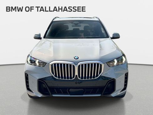 Used 2024 BMW X5 sDrive40i w/ M Sport Package RWD image 2