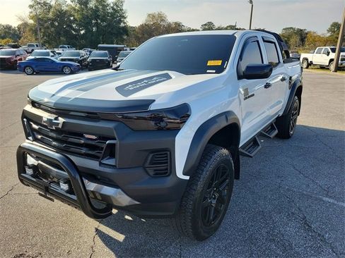 Used 2024 Chevrolet Colorado Trail Boss w/ Advanced Trailering Package image 2
