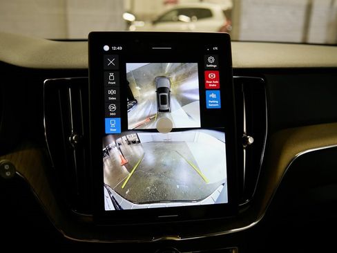 New 2026 Volvo XC60 B5 Plus w/ Protection Package Premier image 16