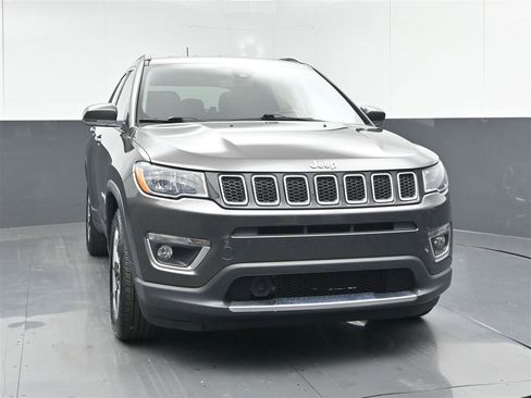 Used 2021 Jeep Compass Limited FWD image 2