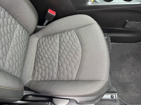 Used 2018 Chevrolet Equinox LT image 30