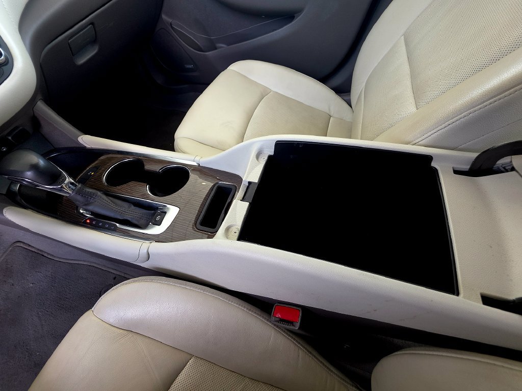 Used 2024 Chevrolet Malibu LT FWD image 46