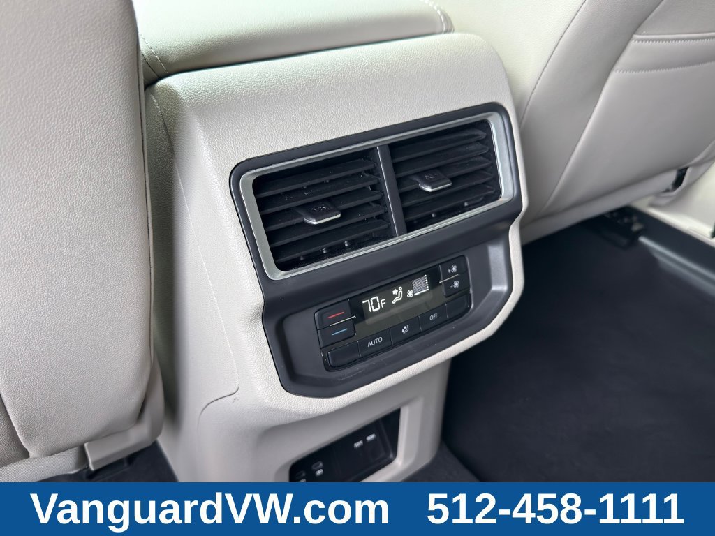 Used 2024 Volkswagen Atlas SE w/ Black Wheel Package FWD image 27