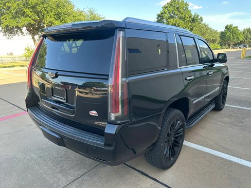 Used 2015 Cadillac Escalade Platinum AWD/4WD image 10
