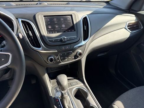 Used 2024 Chevrolet Equinox LT image 17