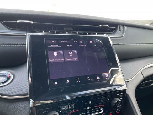 New 2025 Jeep Grand Cherokee Altitude image 16