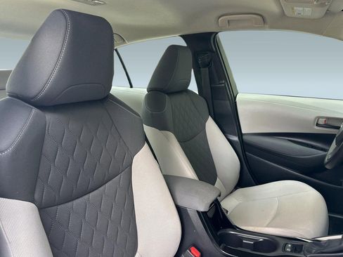 Used 2022 Toyota Corolla LE w/ Carpet Mat Package (TMS) image 30