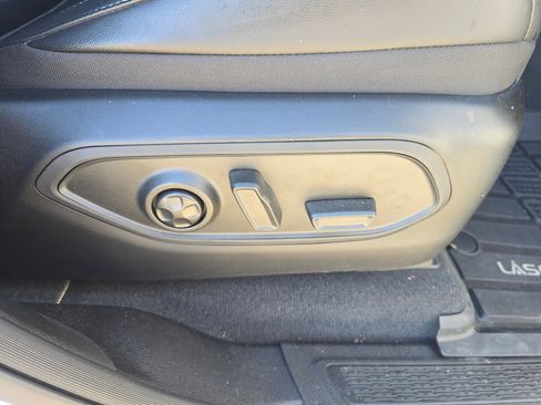 Used 2025 Jeep Grand Cherokee L Limited w/ Luxury Tech Group II image 34