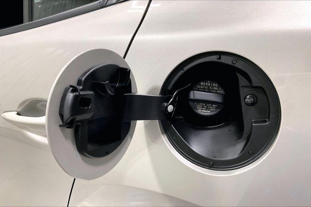Used 2025 MAZDA MAZDA3 s FWD image 42
