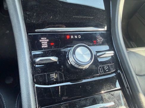 Used 2023 Jeep Grand Cherokee Overland w/ Rear Seat Video Group I image 13