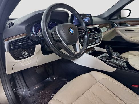 Used 2018 BMW 540i w/ Luxury Seating Package RWD image 23