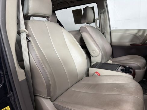 Used 2013 Toyota Sienna Limited w/ Premium Pkg AWD/4WD image 27