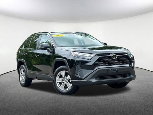 Used 2025 Toyota RAV4 XLE w/ Weather Package AWD/4WD image 2