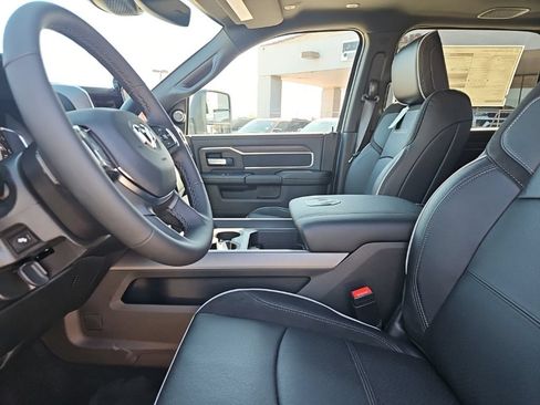 New 2026 RAM 3500 Laramie AWD/4WD image 14