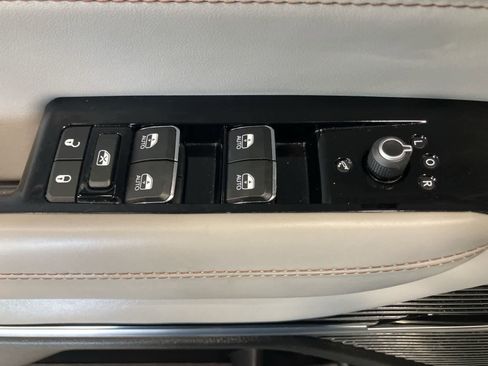 Used 2022 Jeep Grand Wagoneer Series I AWD/4WD image 16
