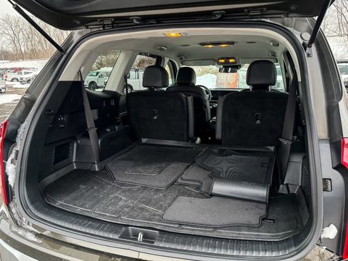 Used 2023 Kia Telluride S image 18