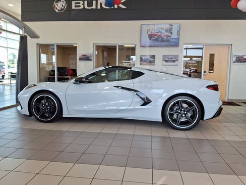 Certified 2023 Chevrolet Corvette Stingray Premium Cpe w/ Body-Color Dual Roof Package RWD image 3