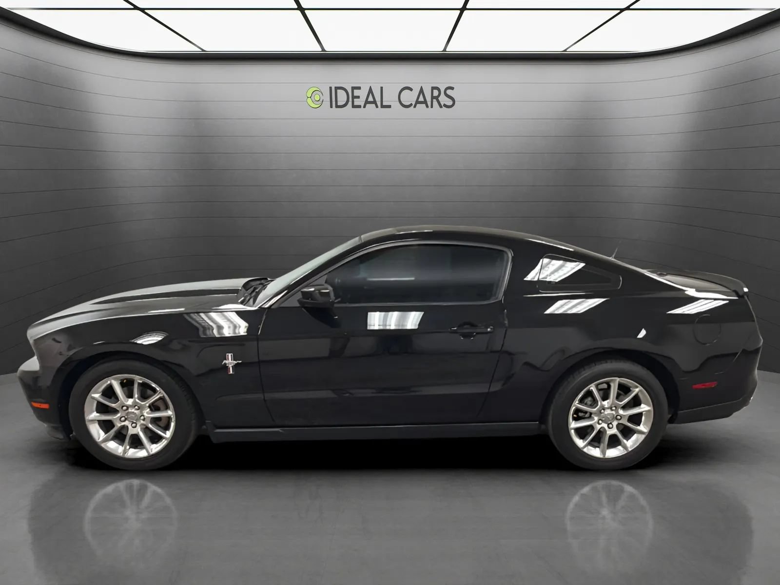 Used 2011 Ford Mustang Premium w/ 202A Rapid Spec Order Code RWD image 8