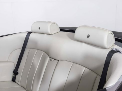 Used 2013 Rolls-Royce Phantom Drophead Coupe image 36